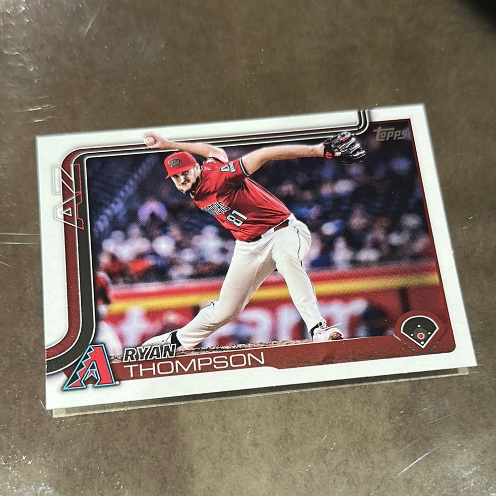 Topps Baseball Card - Red and White Design - Picture 1 of 1